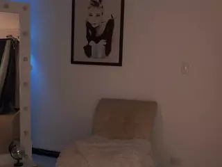 Lady Di's Live Sex Cam Show