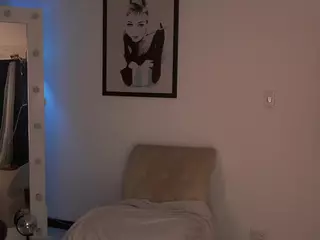 Lady Di's Live Sex Cam Show