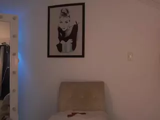 Lady Di's Live Sex Cam Show