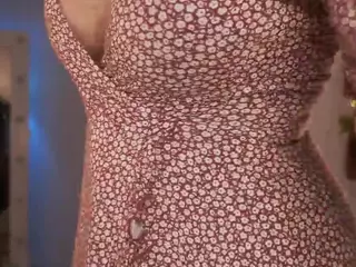 Lady Di's Live Sex Cam Show