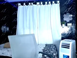 Hillary-queen's Live Sex Cam Show