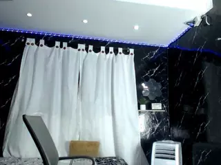 Hillary-queen's Live Sex Cam Show