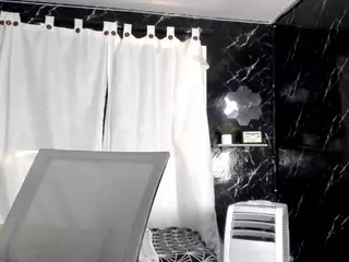 Hillary-queen's Live Sex Cam Show