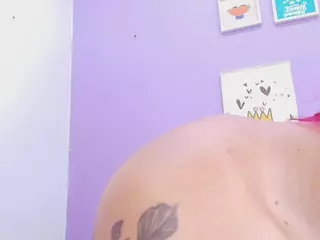 veronica-777's Live Sex Cam Show