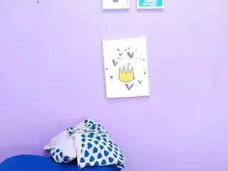 veronica-777's Live Sex Cam Show