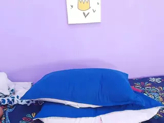 veronica-777's Live Sex Cam Show