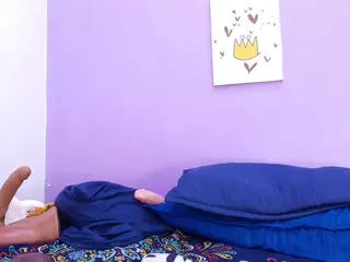 veronica-777's Live Sex Cam Show