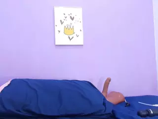 veronica-777's Live Sex Cam Show
