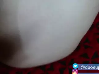 Xandhugetits's Live Sex Cam Show