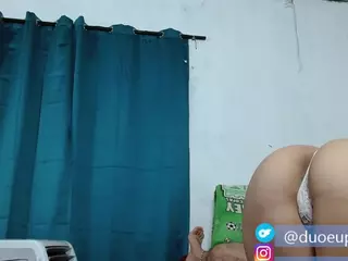 Xandhugetits's Live Sex Cam Show