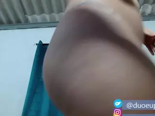 Xandhugetits's Live Sex Cam Show