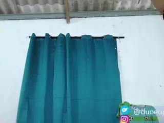 Xandhugetits's Live Sex Cam Show