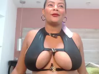 XiaraStark's Live Sex Cam Show
