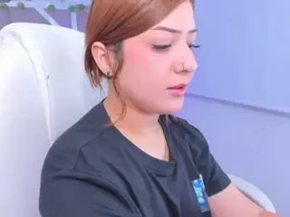 zoe-lennoxx's Live Sex Cam Show