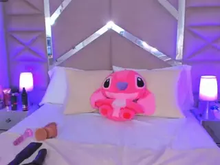 zoe-lennoxx's Live Sex Cam Show