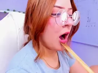 zoe-lennoxx's Live Sex Cam Show