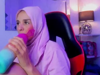 IrisKarim's Live Sex Cam Show