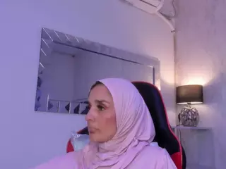 IrisKarim's Live Sex Cam Show