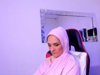 IrisKarim's Live Sex Cam Show