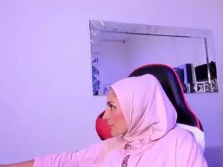 IrisKarim's Live Sex Cam Show