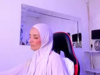 IrisKarim's Live Sex Cam Show