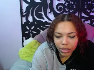 horny-sexy-brunette's Live Sex Cam Show