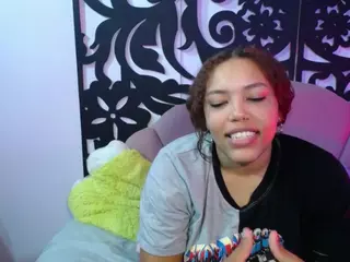 horny-sexy-brunette's Live Sex Cam Show