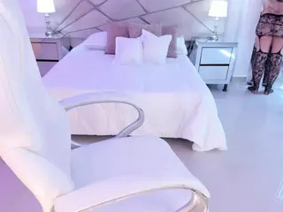 naomii-campbell's Live Sex Cam Show