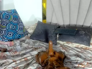 Evelonga707's Live Sex Cam Show