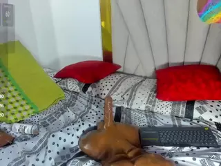 Evelonga707's Live Sex Cam Show