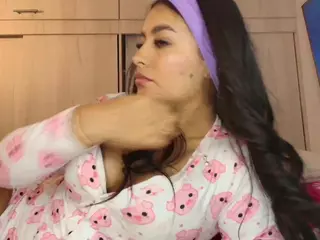 LAYLA NAUGHTY GIRL's Live Sex Cam Show