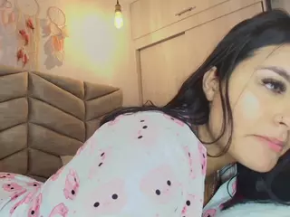 LAYLA NAUGHTY GIRL's Live Sex Cam Show
