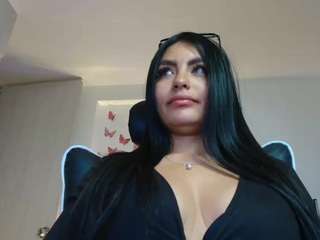 Layla Naughty Girl