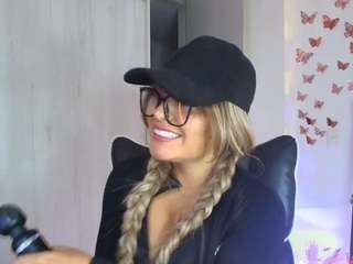 Layla Naughty Girl