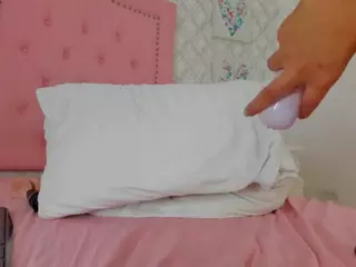 sarawilliamss's Live Sex Cam Show