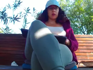 MellySquirtyBigLabia's Live Sex Cam Show
