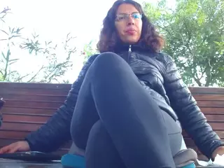 MellySquirtyBigLabia's Live Sex Cam Show