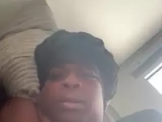 everyone on lubricated pussies's Live Sex Cam Show