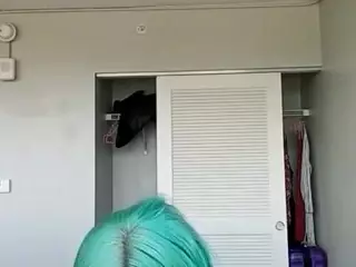 this a slimy pussy's Live Sex Cam Show