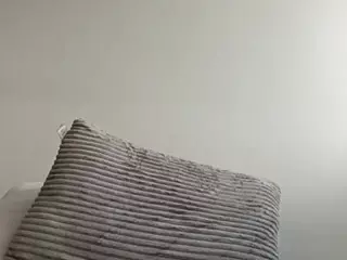 this a slimy pussy's Live Sex Cam Show