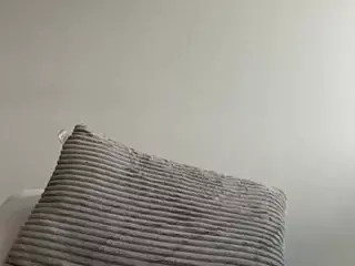 this a slimy pussy's Live Sex Cam Show