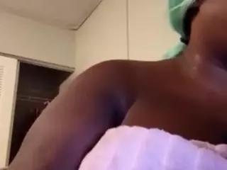 this a slimy pussy's Live Sex Cam Show