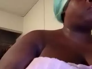 this a slimy pussy's Live Sex Cam Show