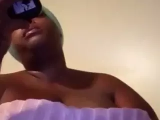 this a slimy pussy's Live Sex Cam Show