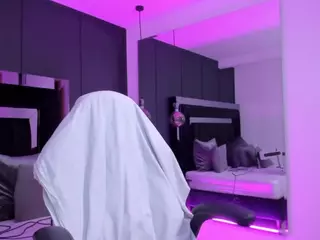 Shaina's Live Sex Cam Show