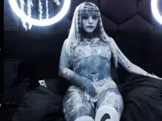 TyphoidMary's Live Sex Cam Show