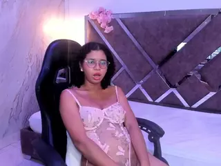 MilaHall's Live Sex Cam Show