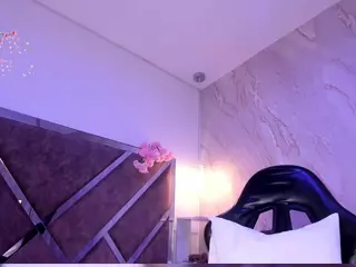 MilaHall's Live Sex Cam Show