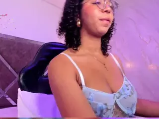 MilaHall's Live Sex Cam Show