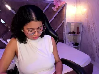 MilaHall's Live Sex Cam Show